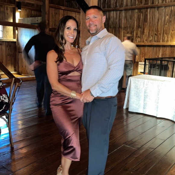 Windsor MIDI dress with cutout - Picture 3 of 3